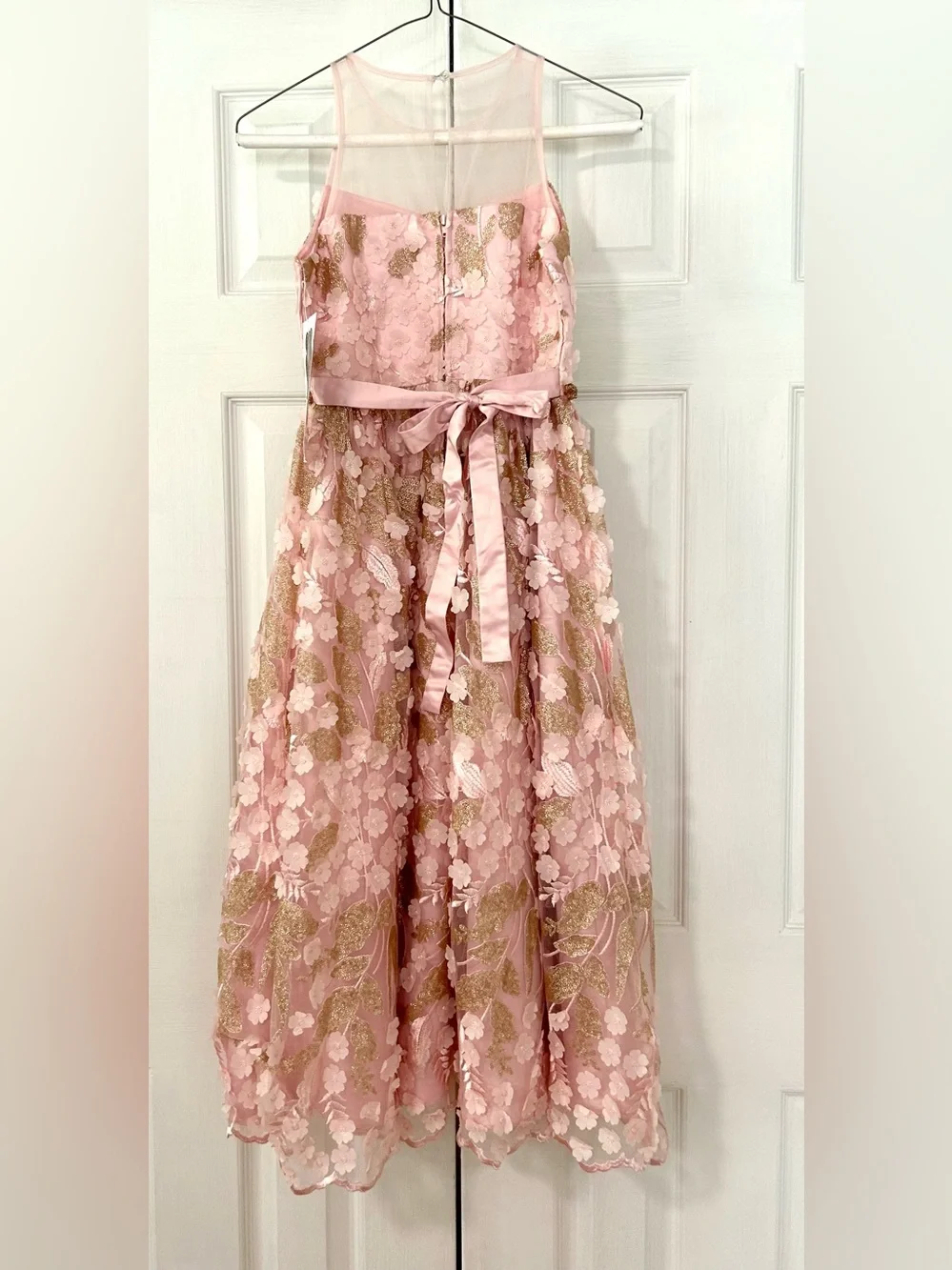 New Chantilly place girls dress size 12 weddings/party/pageants